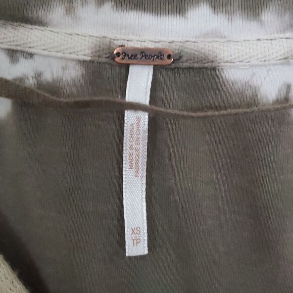 Free People Cropped Oversized Sweater  Size XS - Picture 4 of 16